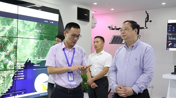 杭州市副市長王宏一行蒞臨托普云農(nóng)調(diào)研